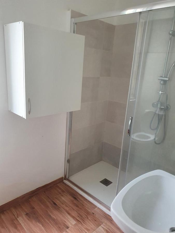 Habitacion Pequena Con Balcon Apartment Vigo Exterior photo